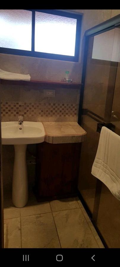 Hotel La Cueva Limon מראה חיצוני תמונה
