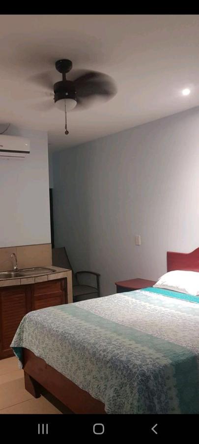 Hotel La Cueva Limon מראה חיצוני תמונה
